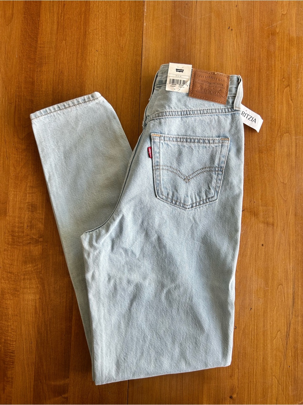 Levi's Light Wash Women’s 80’s Mom Jeans